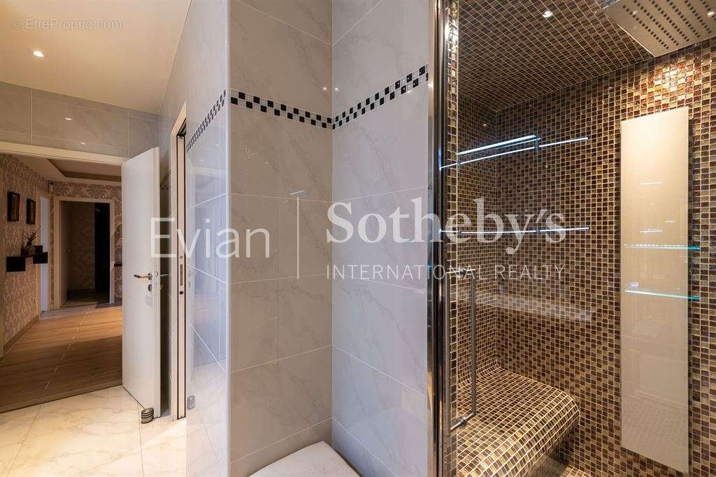 Appartement à EVIAN-LES-BAINS