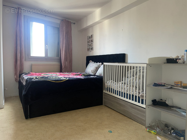 Appartement à MARSEILLE-3E