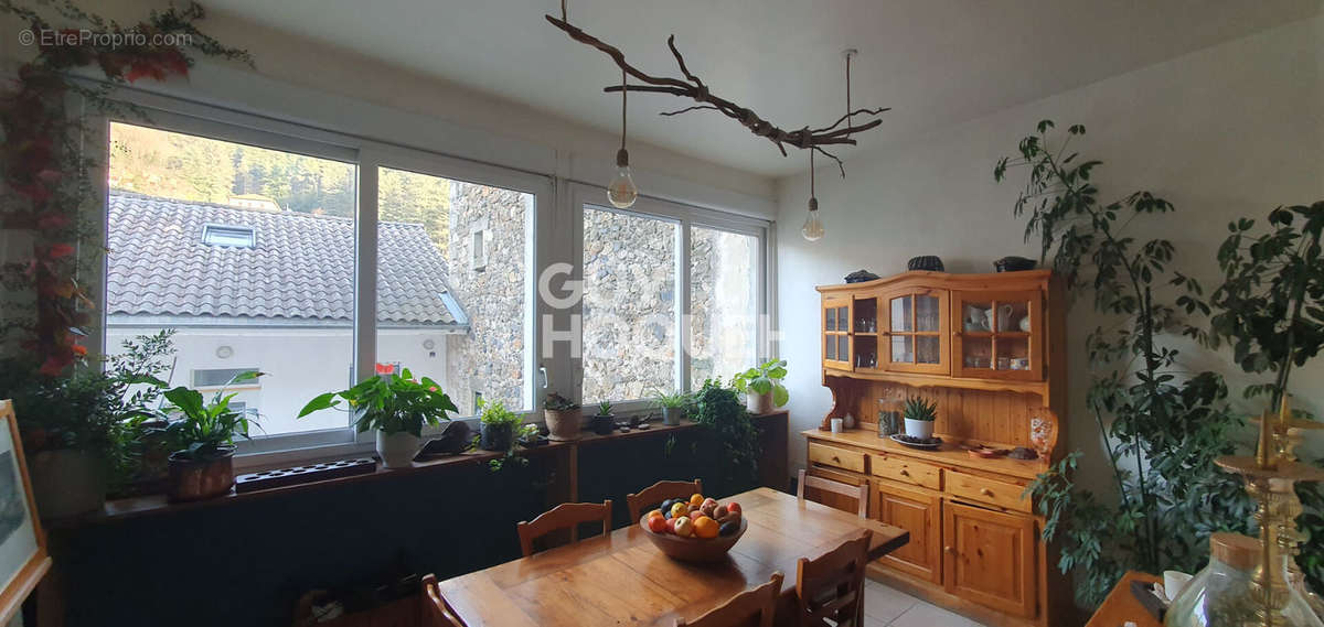 Appartement à VALS-LES-BAINS