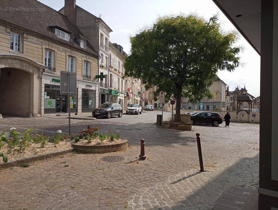 Commerce à MAGNY-EN-VEXIN