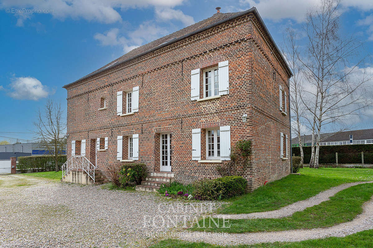 Maison à ONS-EN-BRAY