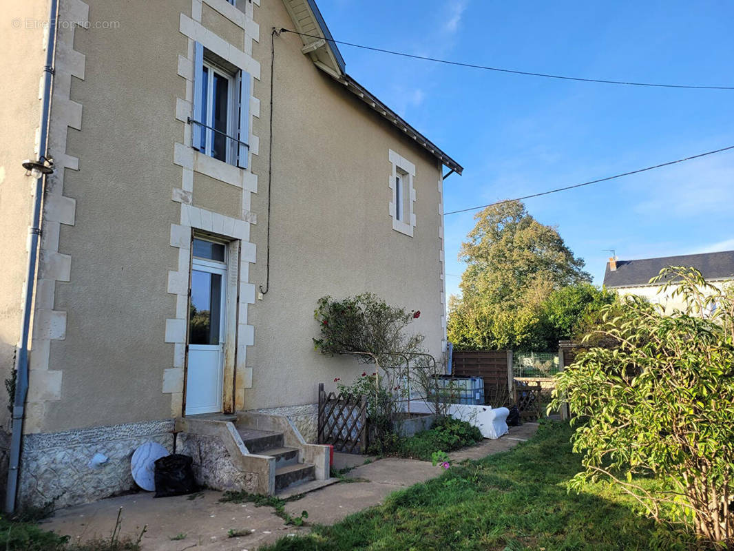 Maison à LA VILLEDIEU-DU-CLAIN