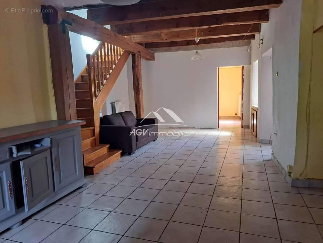 Appartement à ROUSSON