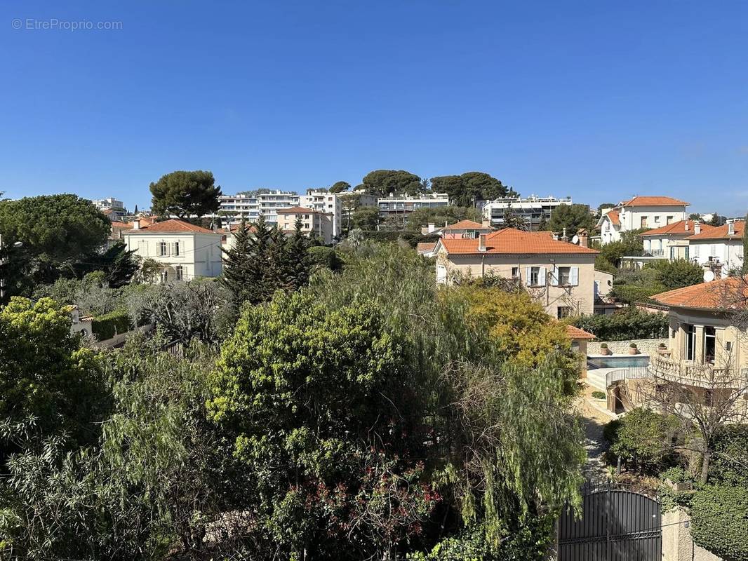 Appartement à LE CANNET