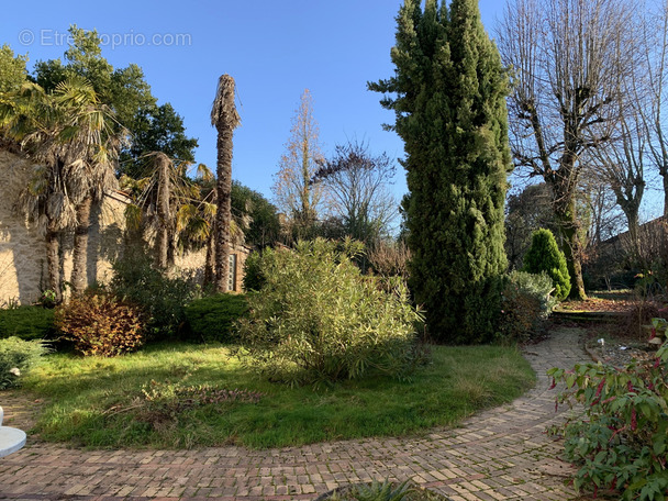 Maison à GIRONDE-SUR-DROPT