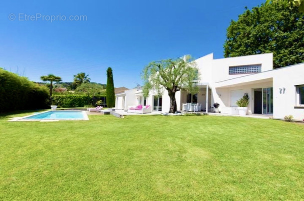 Maison à MOUGINS