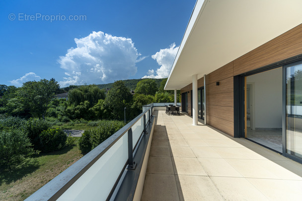 Appartement à DIVONNE-LES-BAINS