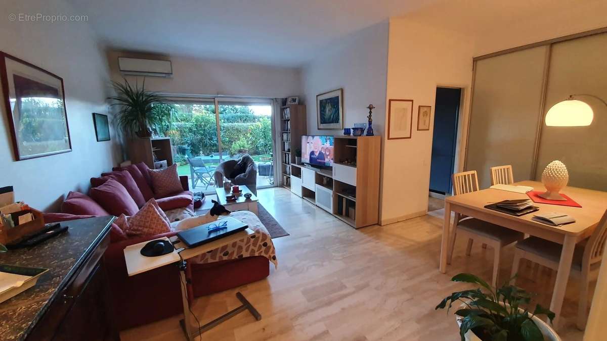 Appartement à LE CANNET