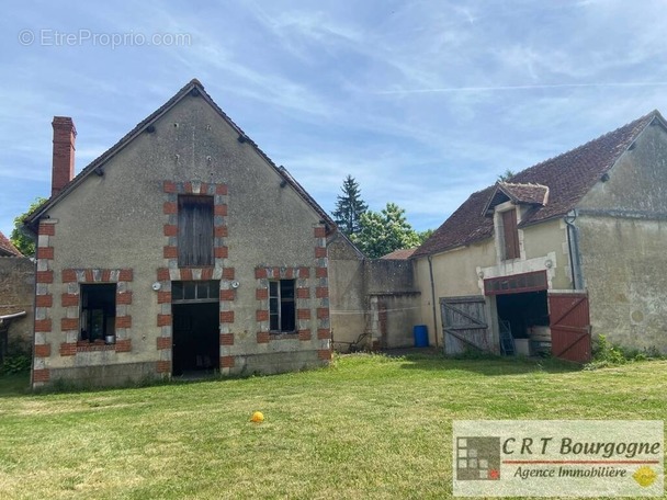 Maison à LEUGNY