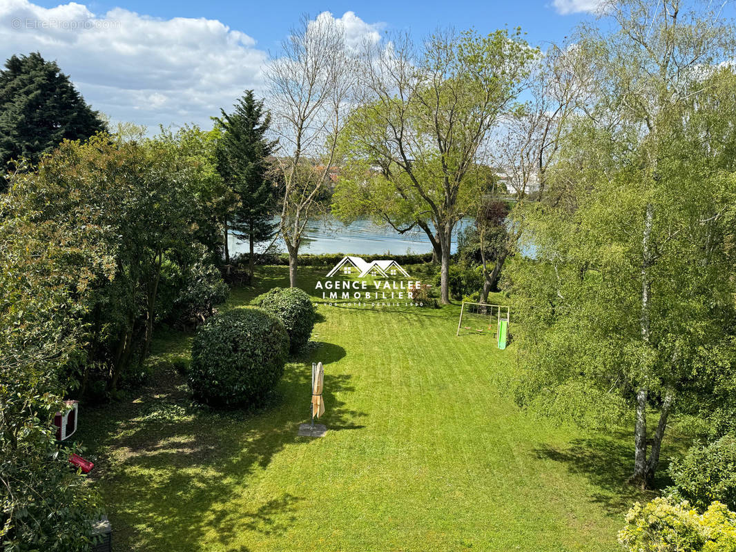 Maison à SAINTRY-SUR-SEINE