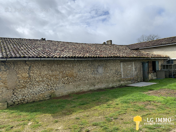 Maison à SALIGNAC-DE-MIRAMBEAU