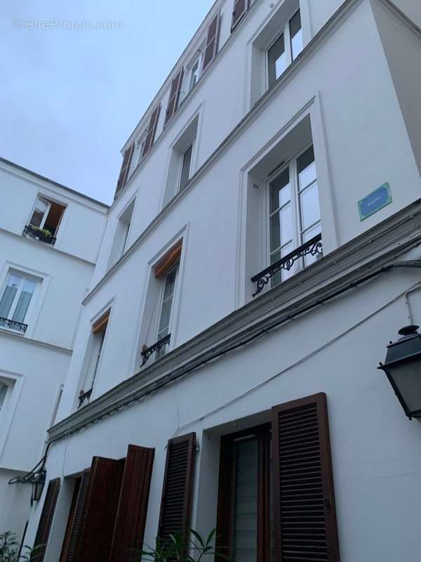 Appartement à PARIS-17E