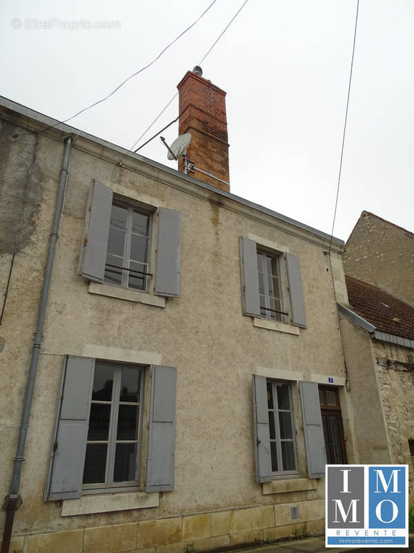 Maison à CHATEAUNEUF-SUR-CHER