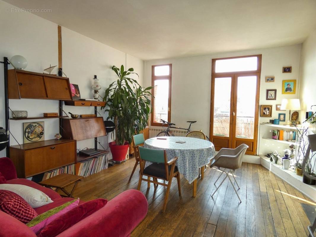 Appartement à PARIS-18E