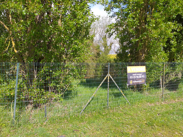 Terrain à CREPY-EN-VALOIS