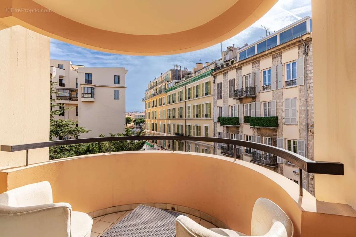 Appartement à NICE