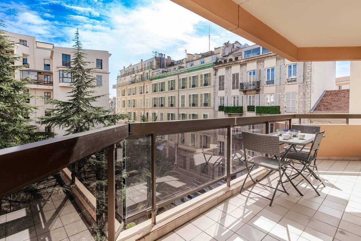 Appartement à NICE