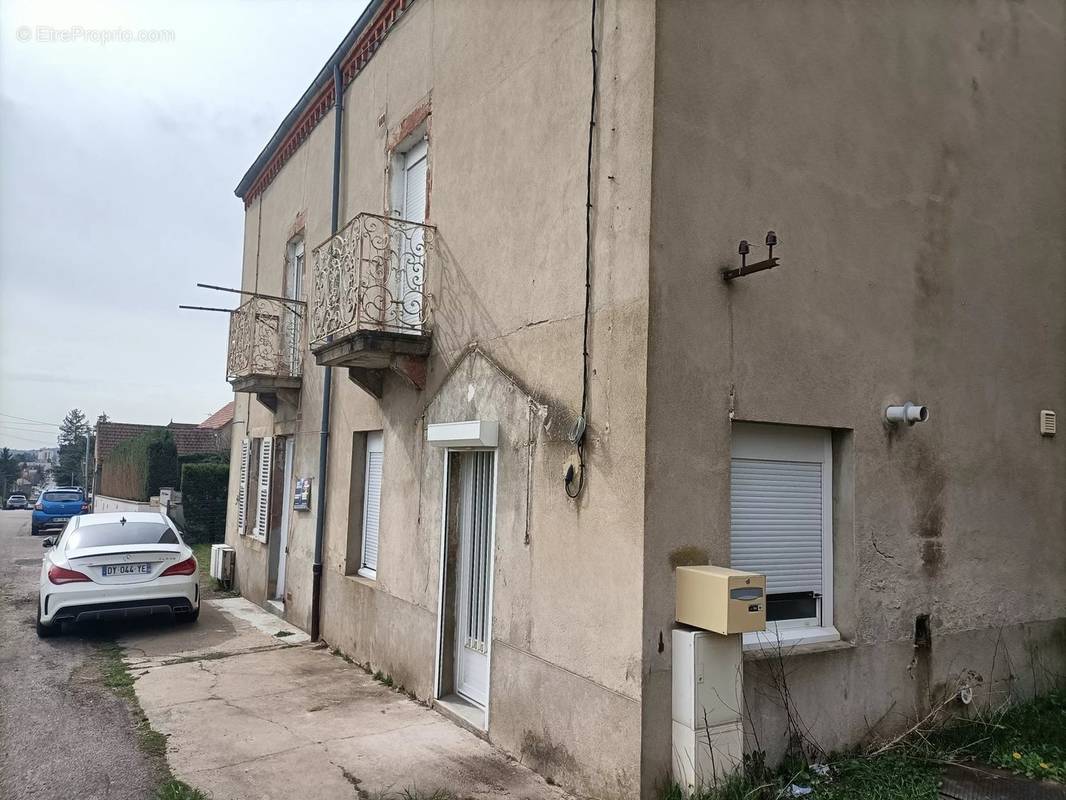 Appartement à LE BREUIL