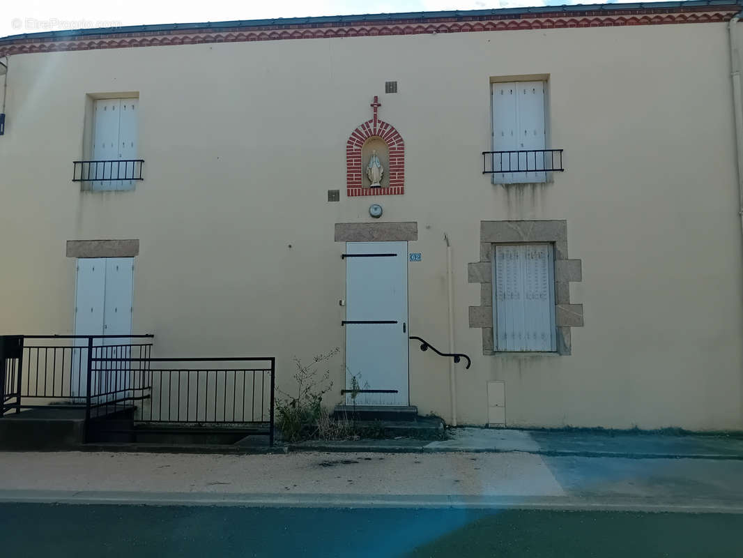 Maison à SAINT-MARTIN-DES-NOYERS