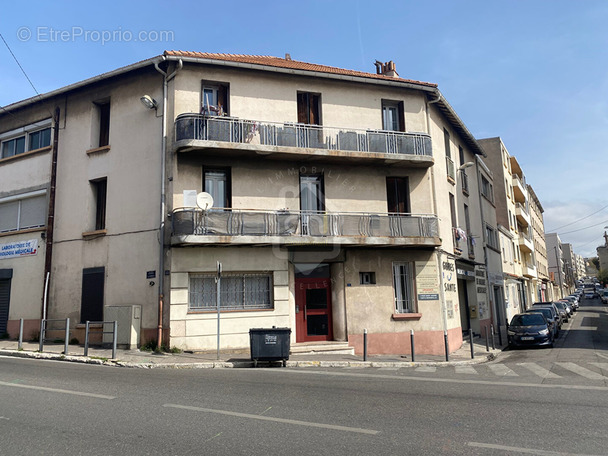 Appartement à MARSEILLE-14E