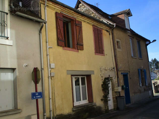 Maison à SAINT-YRIEIX-LA-PERCHE