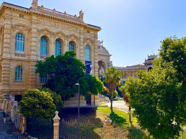 Appartement à MARSEILLE-1E