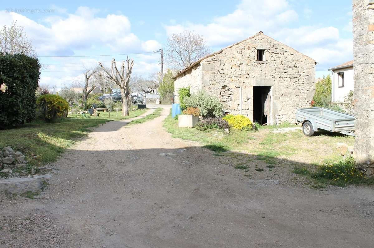 Maison à COURRY