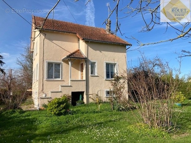 Maison à PLEUMARTIN