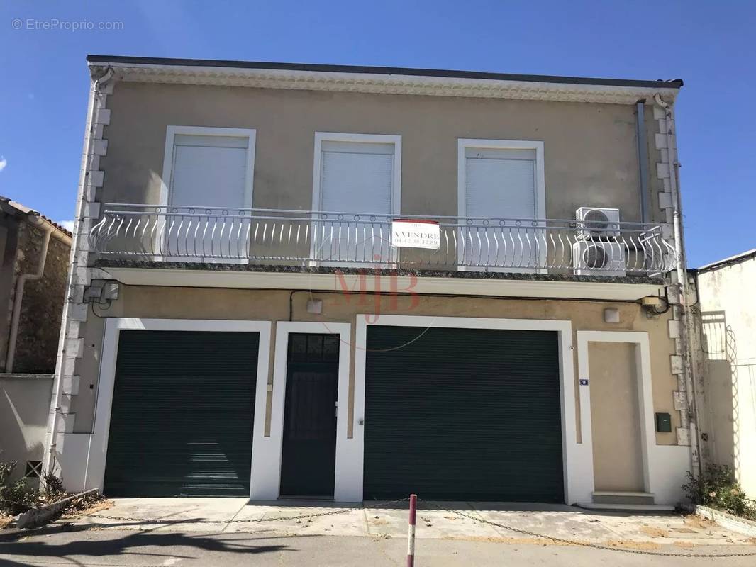 Maison à LE PUY-SAINTE-REPARADE