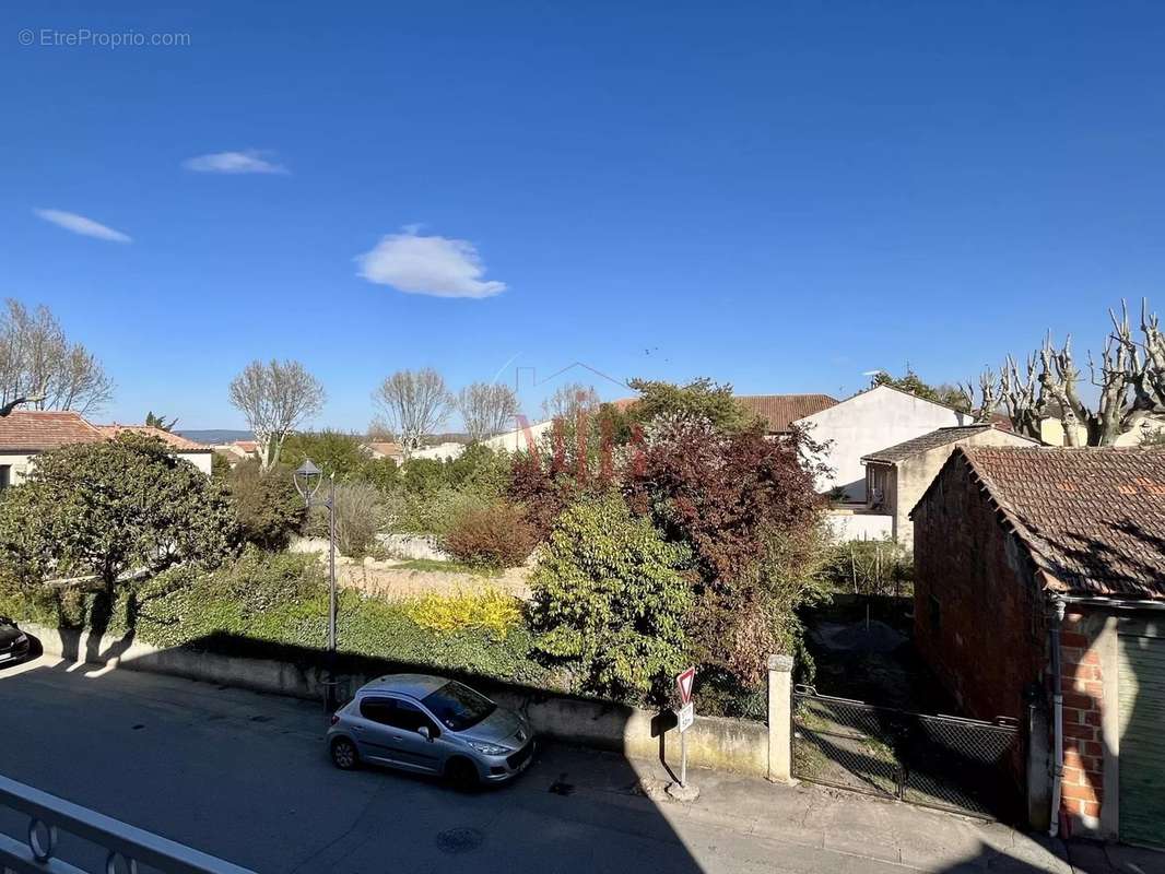 Maison à LE PUY-SAINTE-REPARADE