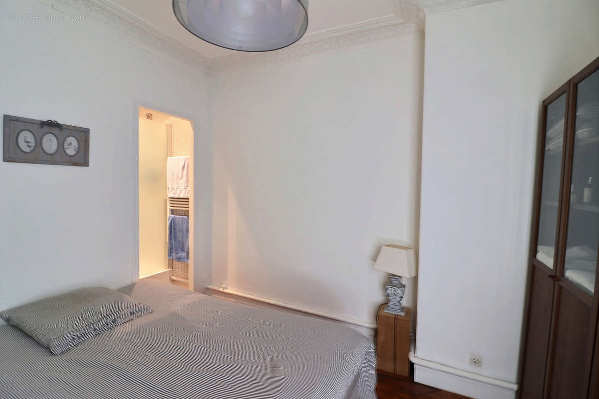 Appartement à PARIS-14E