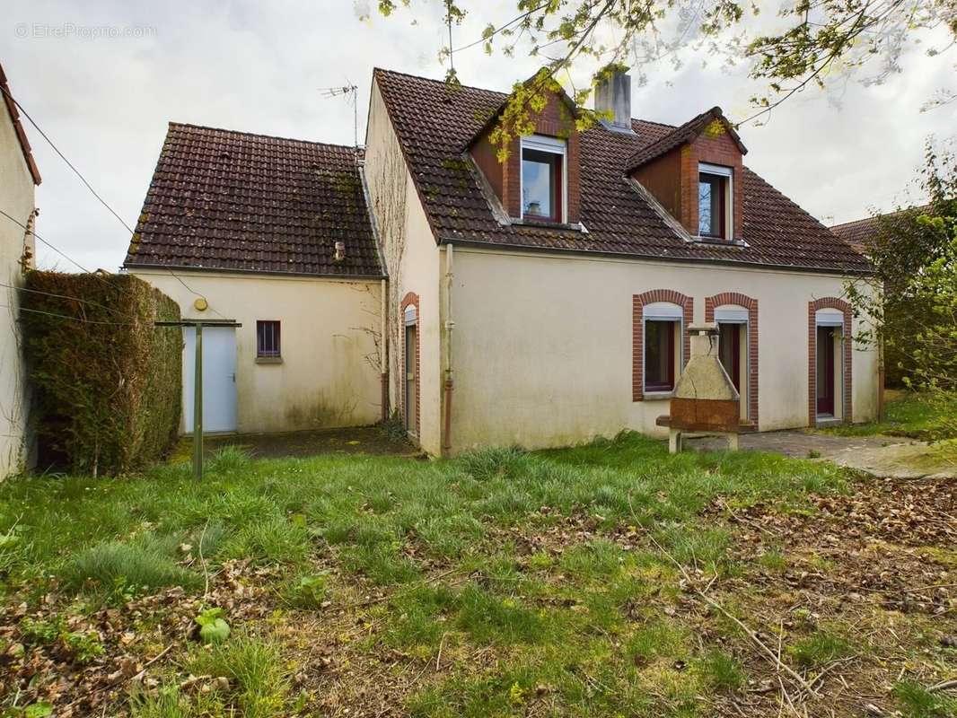 Maison à NOGENT-SUR-SEINE