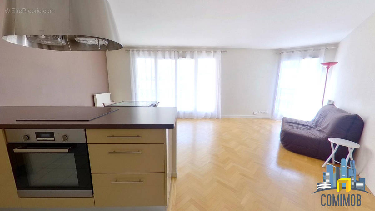 Appartement à COURBEVOIE