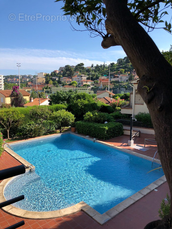 Appartement à ROQUEBRUNE-CAP-MARTIN