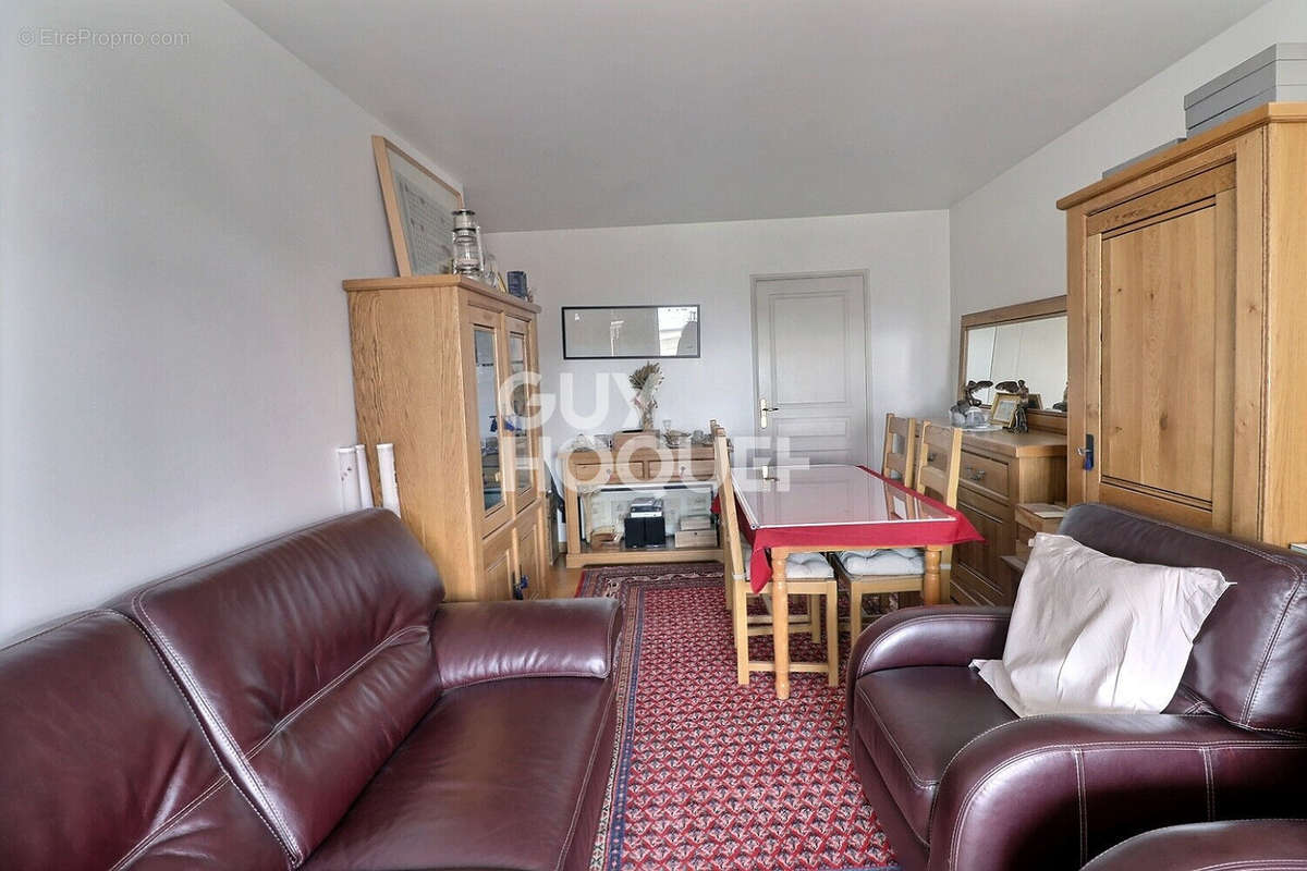 Appartement à AUBERVILLIERS