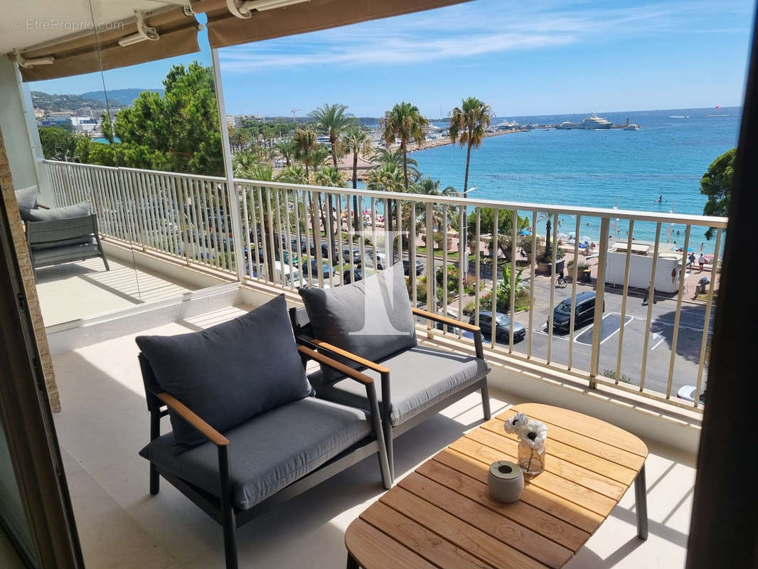 Appartement à CANNES