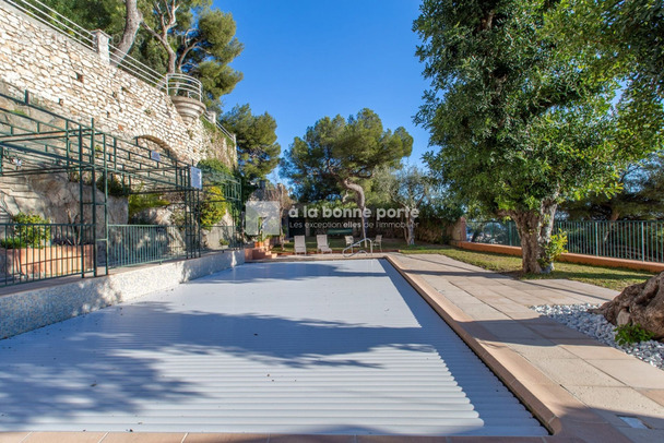 Appartement à VILLEFRANCHE-SUR-MER