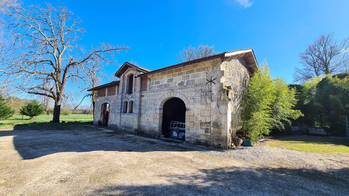 Maison à SAINT-ANDRE-DE-CUBZAC