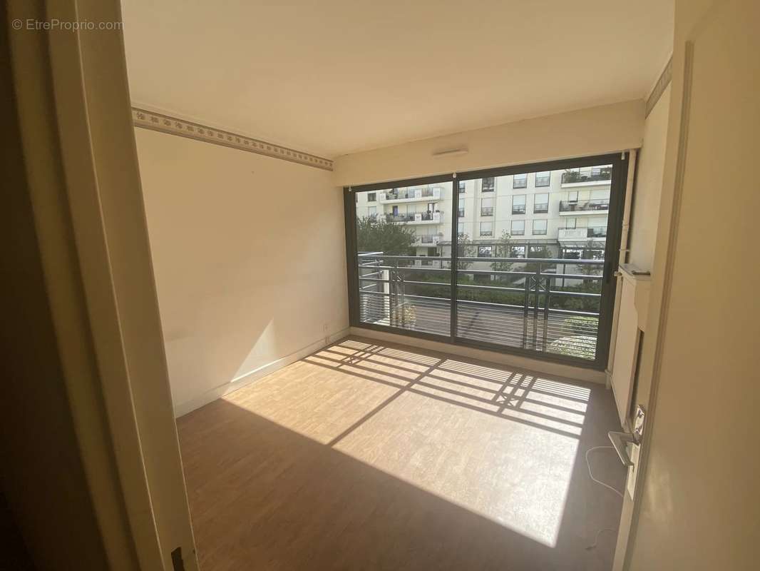 Appartement à LEVALLOIS-PERRET