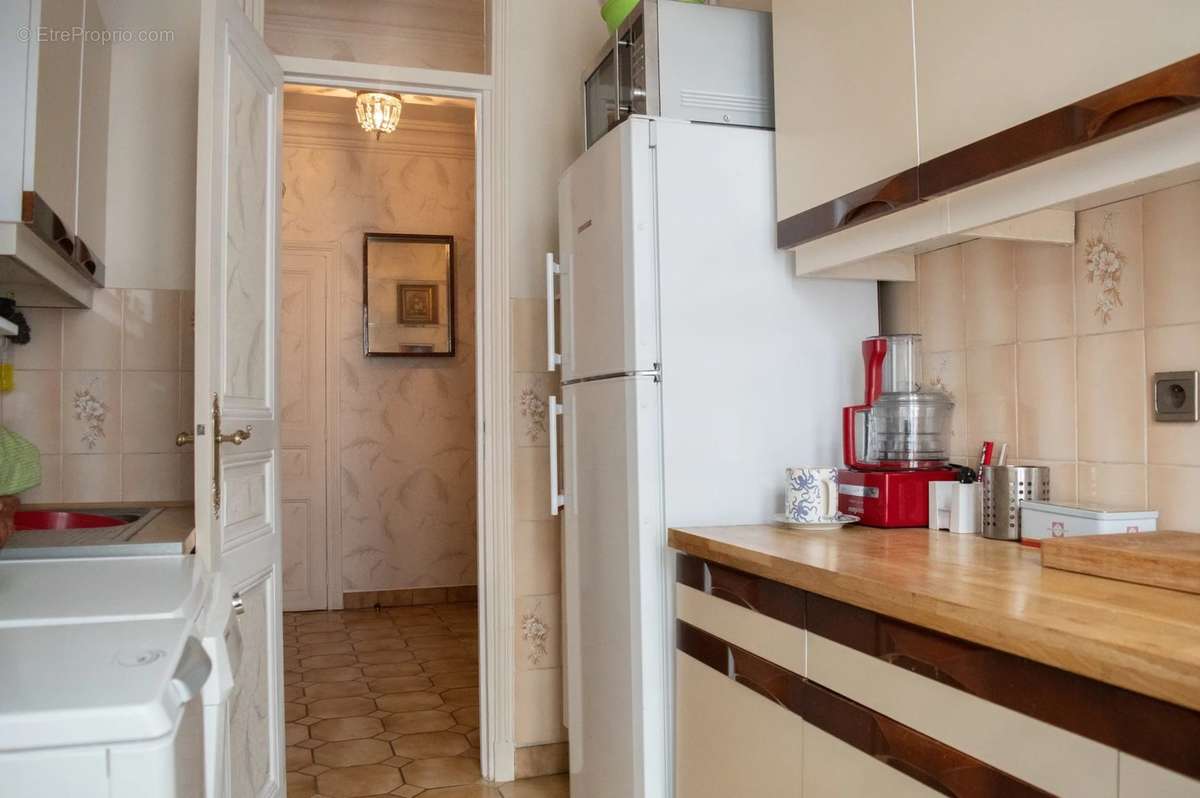 Appartement à PARIS-14E