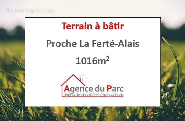 Terrain à LA FERTE-ALAIS