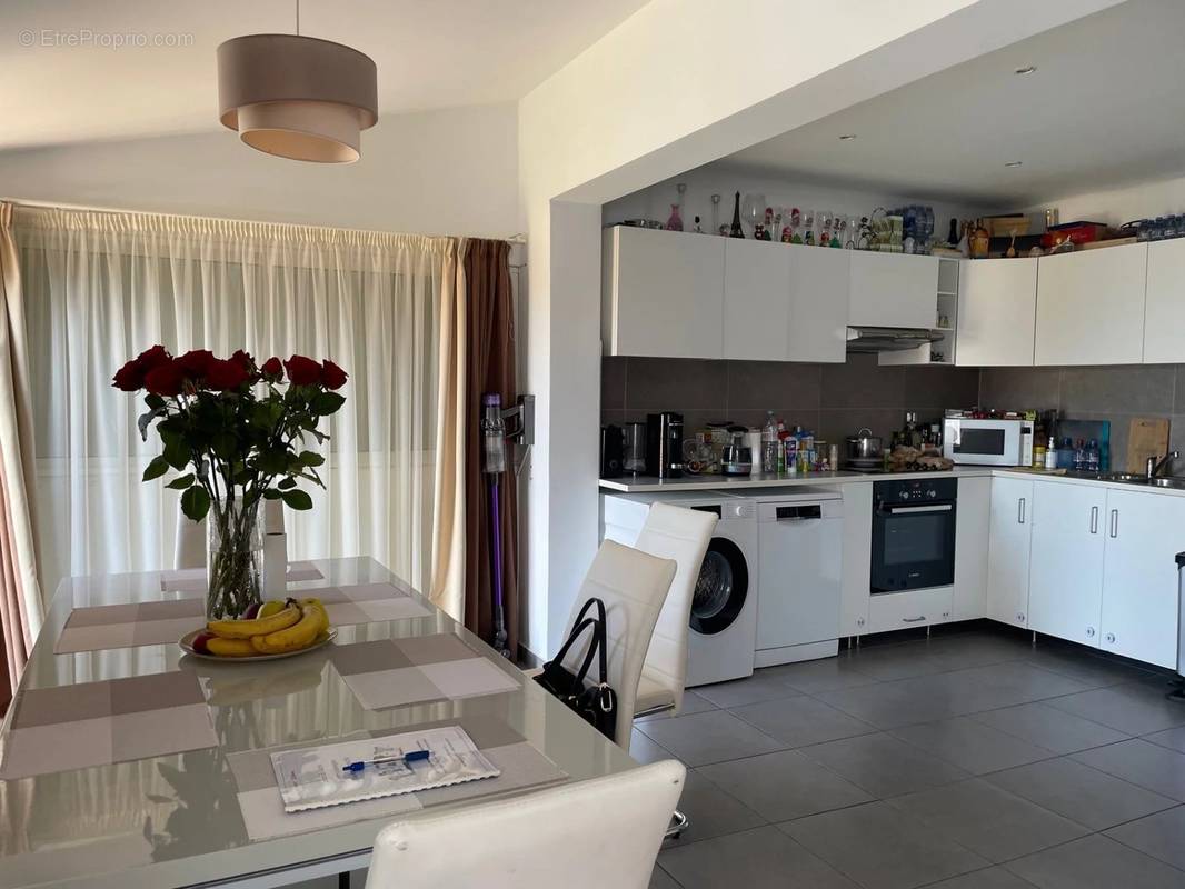 Appartement à SAUSSET-LES-PINS