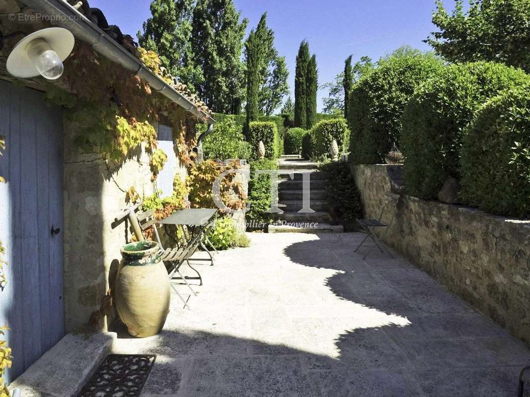 Maison à VAISON-LA-ROMAINE