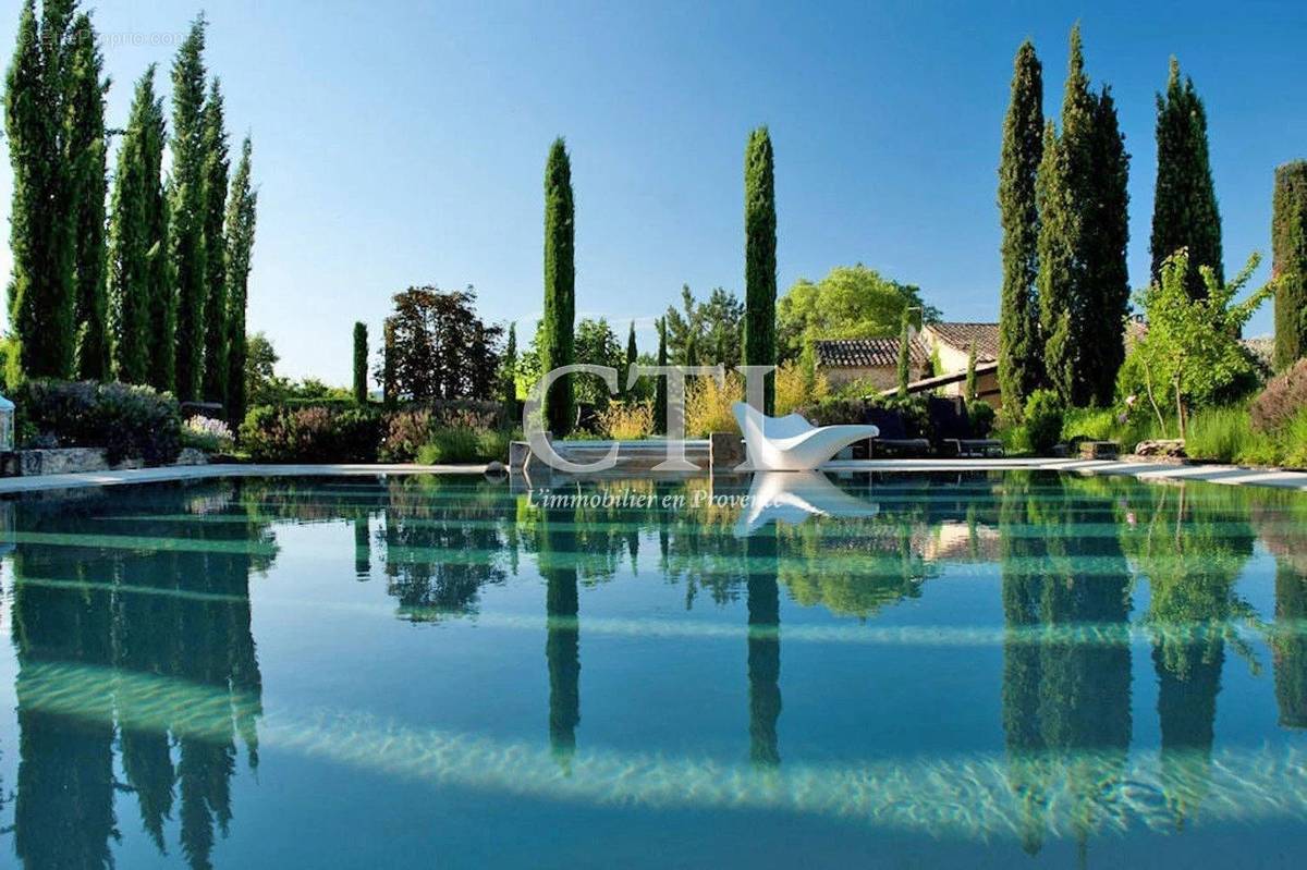 Maison à VAISON-LA-ROMAINE