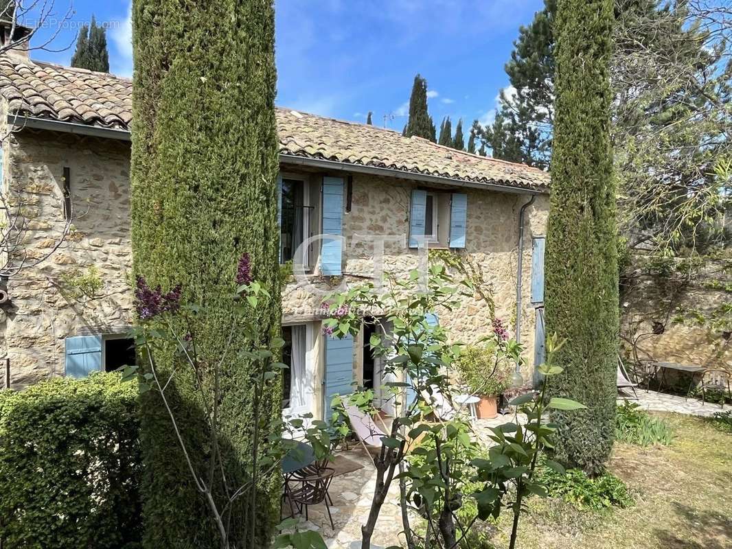 Maison à VAISON-LA-ROMAINE