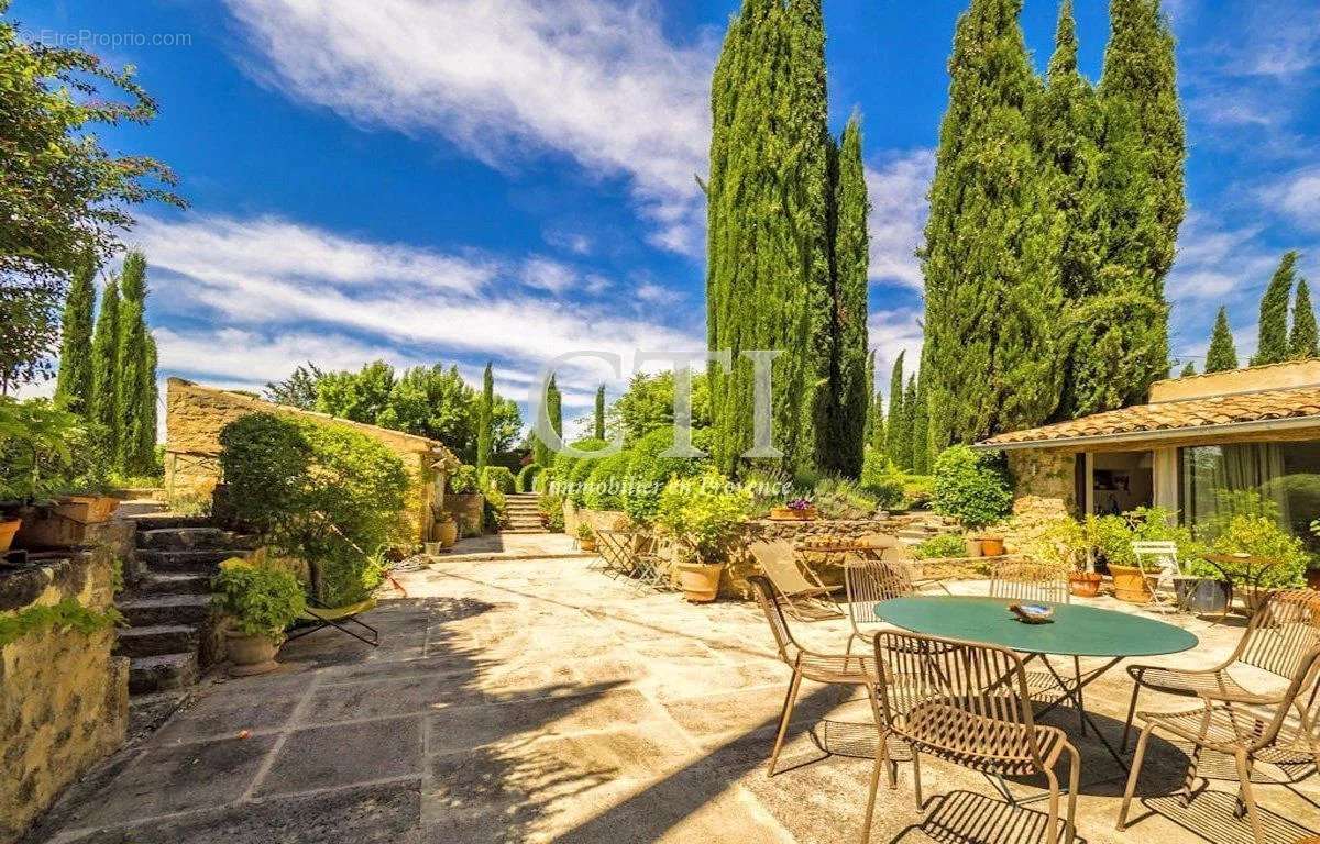 Maison à VAISON-LA-ROMAINE