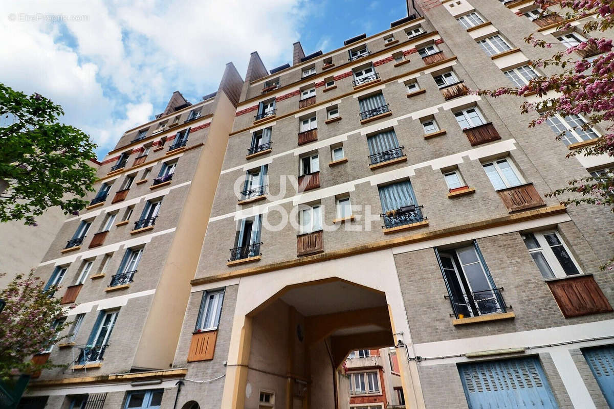 Appartement à AUBERVILLIERS