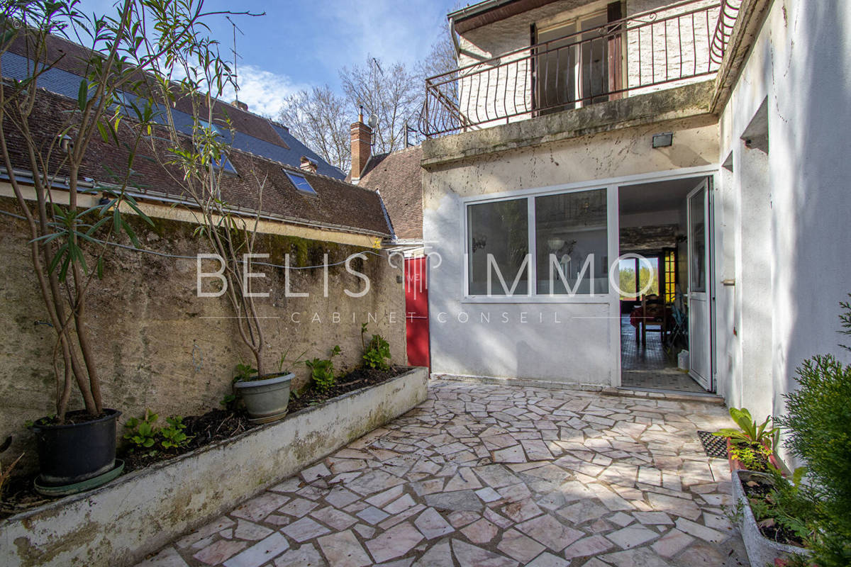 Maison à MONTLOUIS-SUR-LOIRE