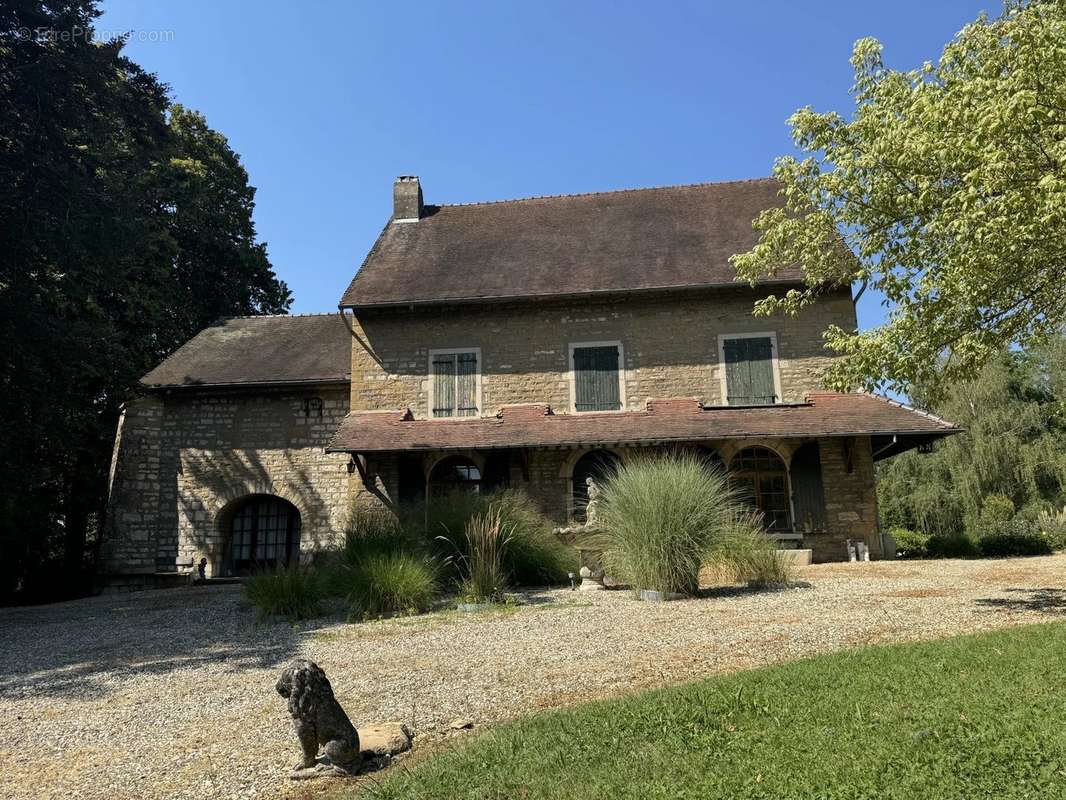 Maison à CUISEAUX