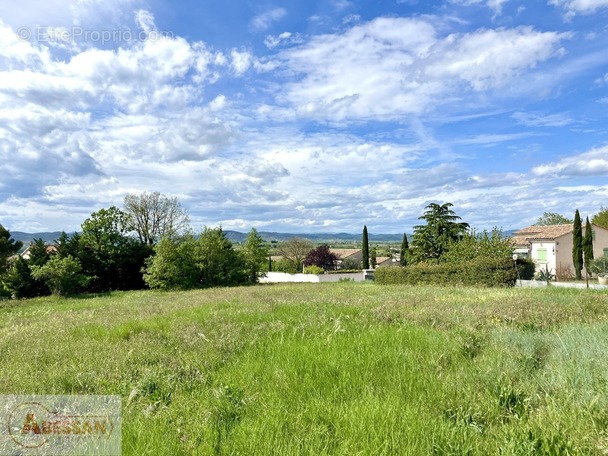 Terrain à BARJAC